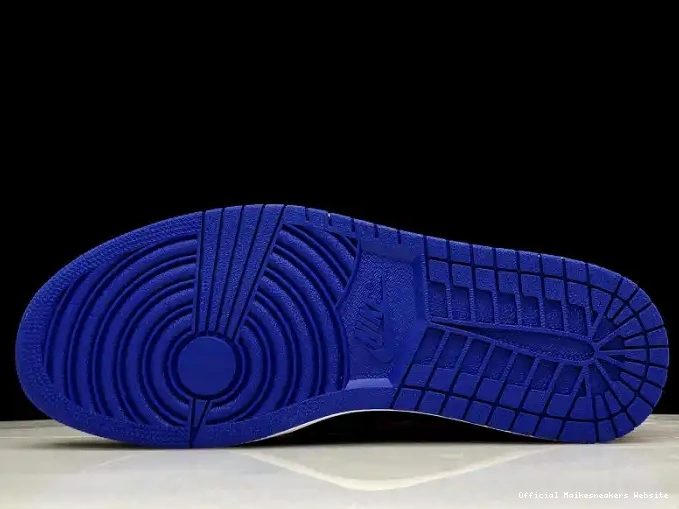 Official Maikesneakers 1 